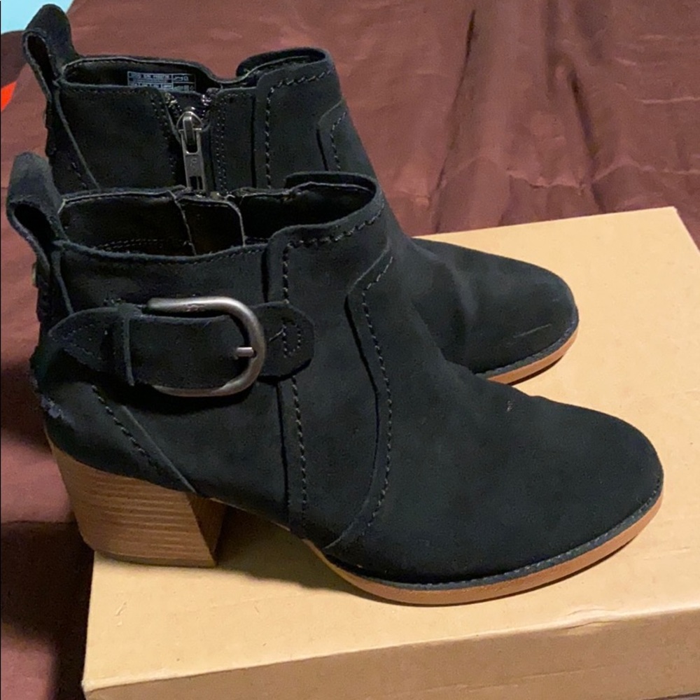 Ugg Brand. Euc! - image 5